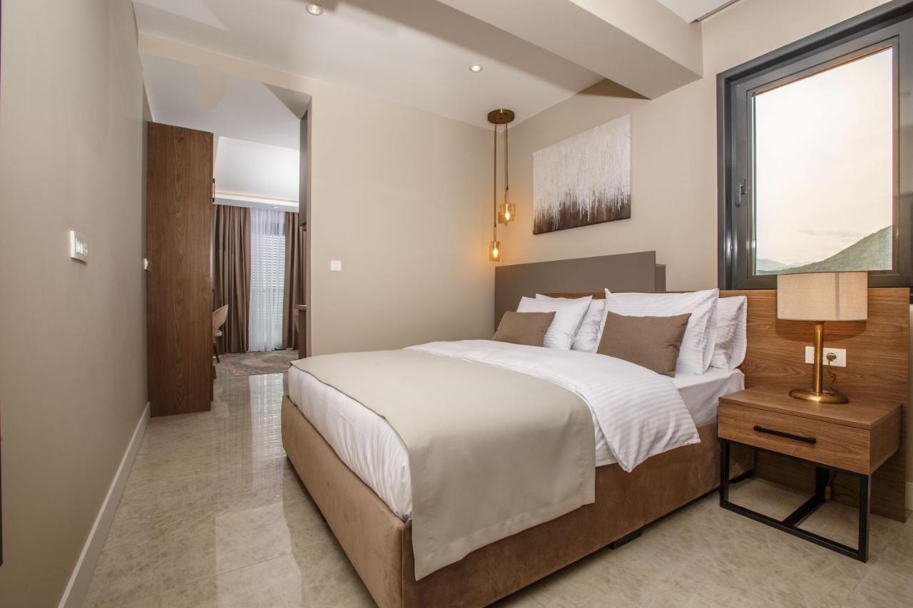 Montenegro Lodge Tivat Ngoại thất bức ảnh